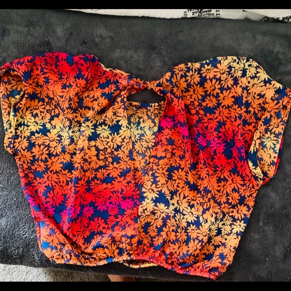 Colorful crop top! - Picture 2 of 2
